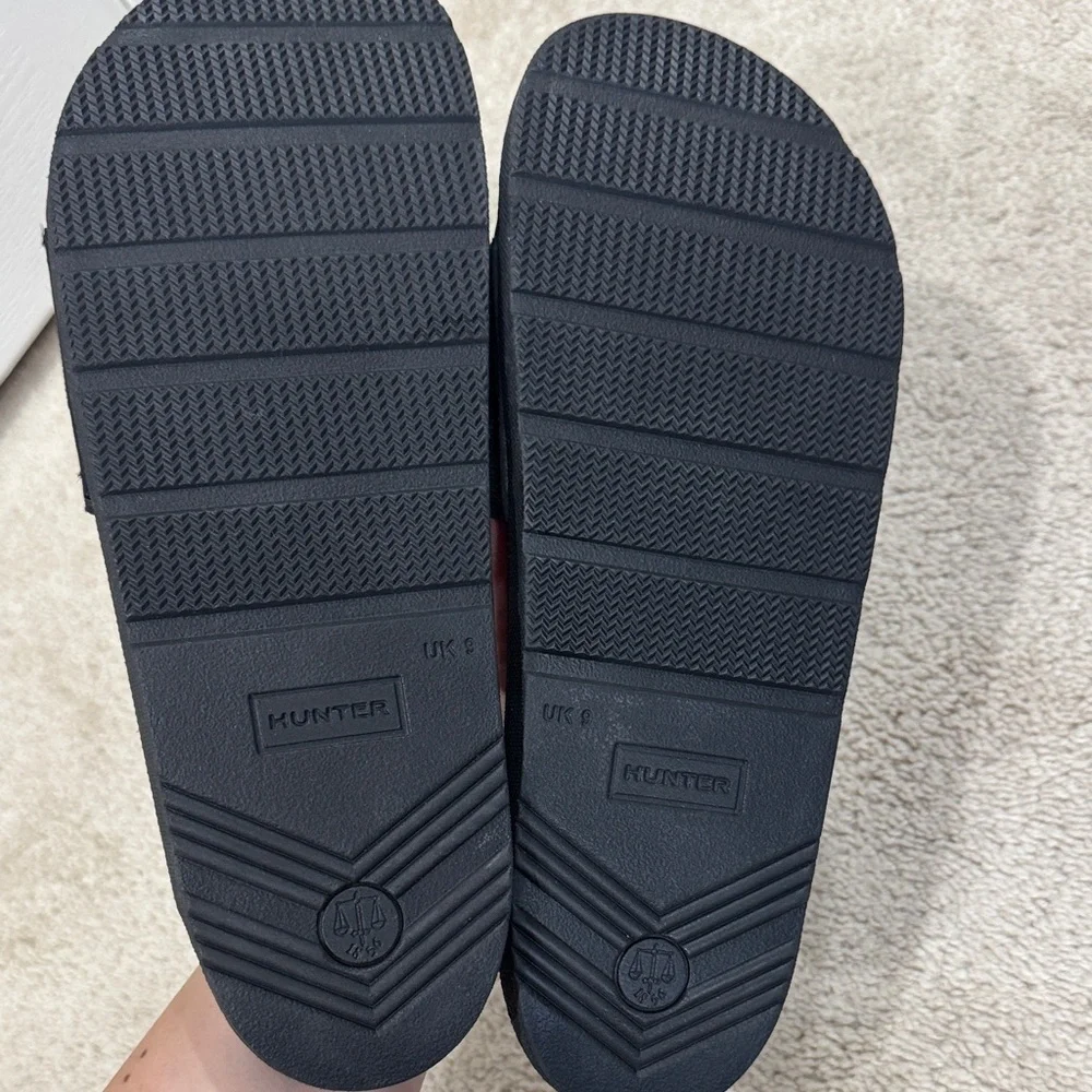 Hunter All-Black Slide Sandals